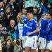 Everton onthaalt tribuneklant Van de Beek tijdens ruime zege